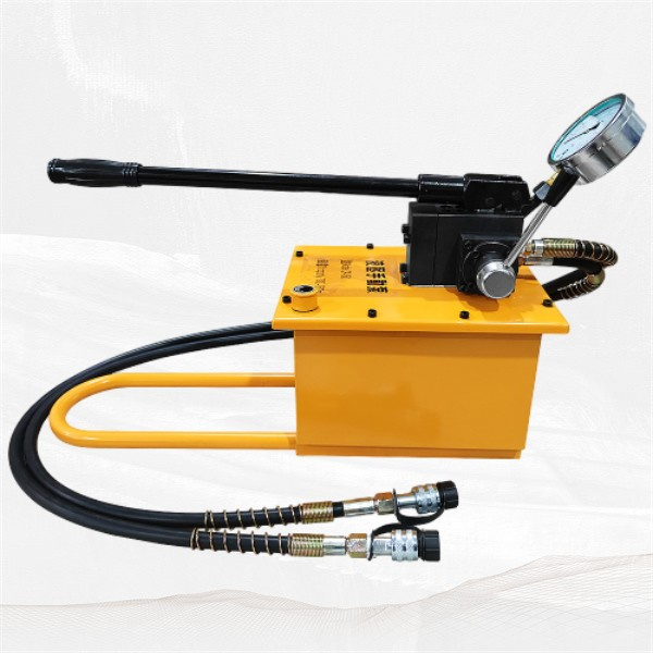The Benefits of Using a Hydraulic Hand Pump in Your Work