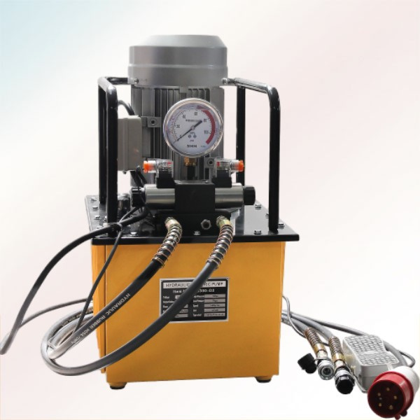 Enjoy hassle-free installation and operation with the user-friendly double acting electric hydraulic pump.