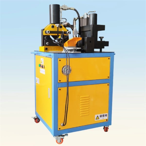 Increase productivity and accuracy with the hydraulic busbar bender