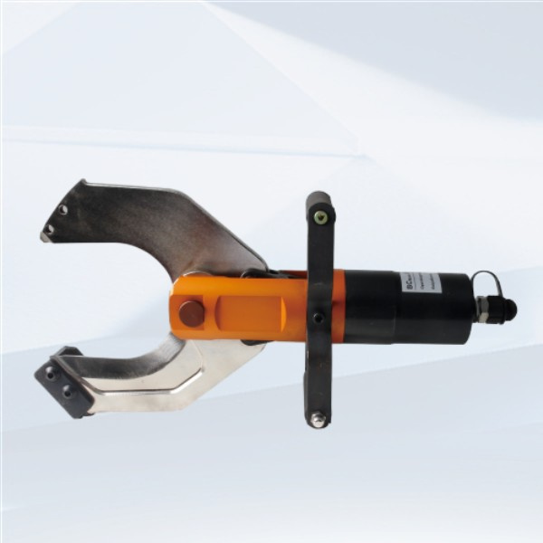 Safety tips for using hydraulic metal cutters