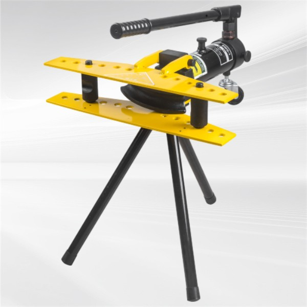Achieve professional results with our easy-to-use PEX crimping tool