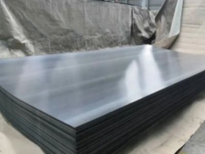 Quelles sont les applications les plus courantes pour une plaque d'acier au carbone lourd ?