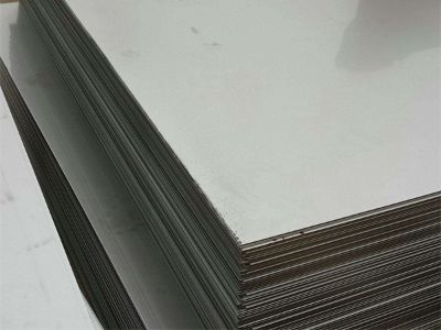 Pilih lembaran baja stainless 409 untuk ketahanan aus yang superior