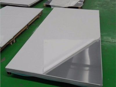 feuille d'acier inoxydable 303 pour environnements corrosifs et agressifs