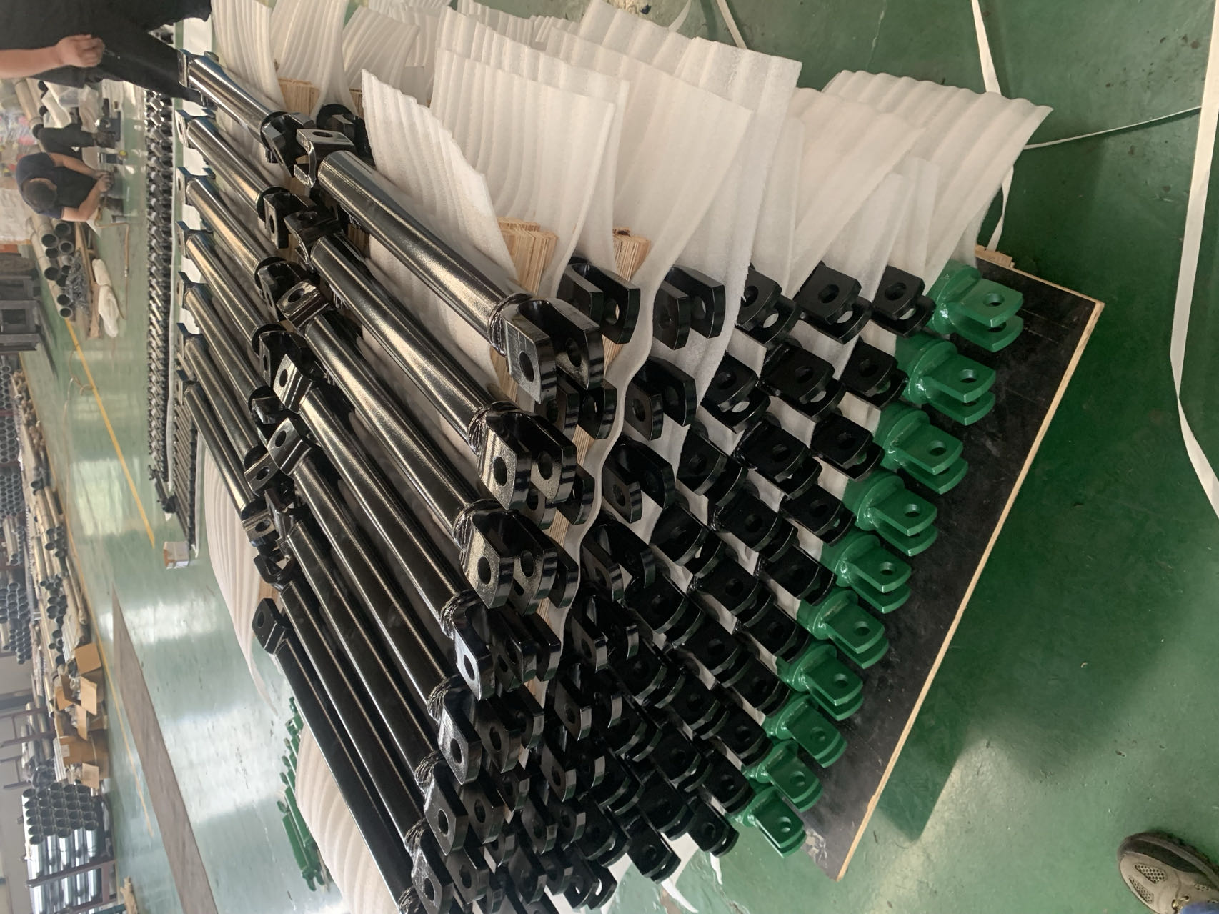 JUNFU Stocks High-quality Replacement Telescopic Cylinders for Parker, Hyva, and Binotto Dump Truck Applications. supplier