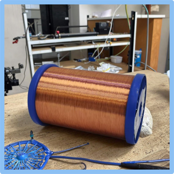 Alambre de cobre esmaltado con poliuretano confiable para una conductividad eléctrica óptima
