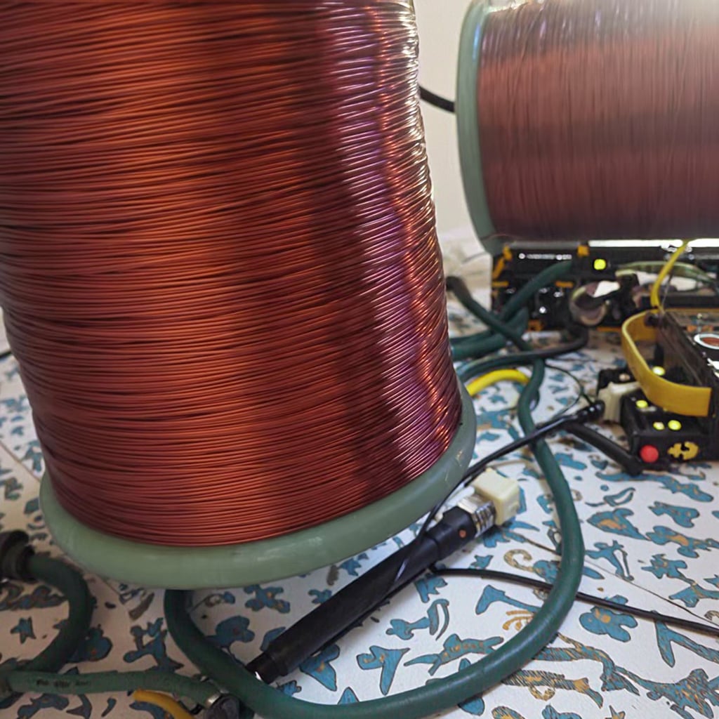Huaerda Manufacturer's Wholesale 130℃ PEW 2.300mm Industrial Control Equipment Electrical Wires Cable China's Enameled Solid details