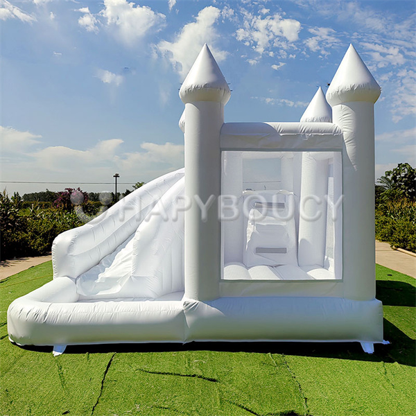 Browse our wide selection of wholesale inflatable castle bounce houses for unbeatable prices.