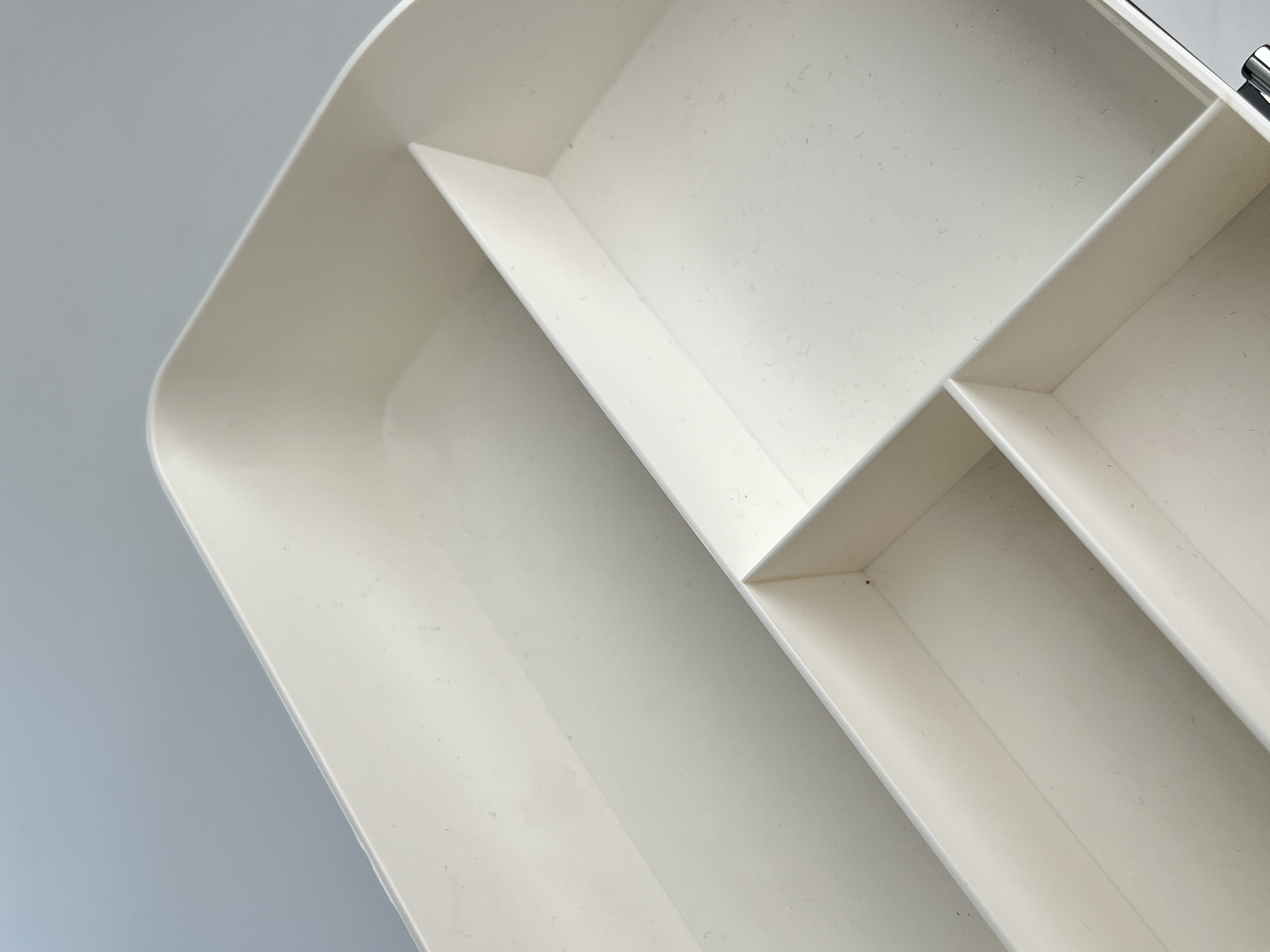 Hotsale Modern Design Customization Plastic Box Living Room Bedroom White Double-layer Drawer Desktop Storage Box details