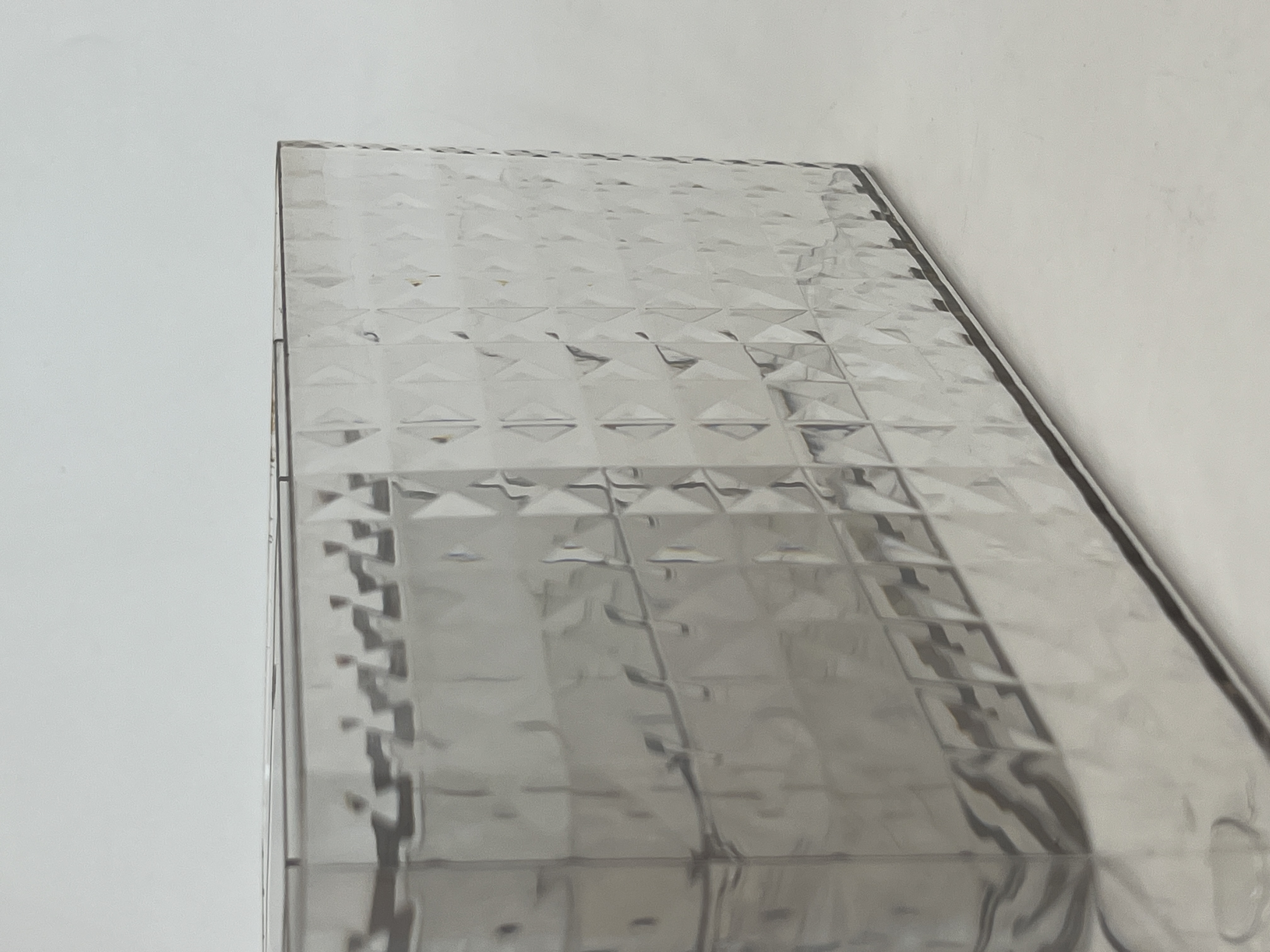 New Stock High Quality Simple Design Cleaning Desktop Convenient Diamond Patterned Pen Holder Transparent Storage Box details