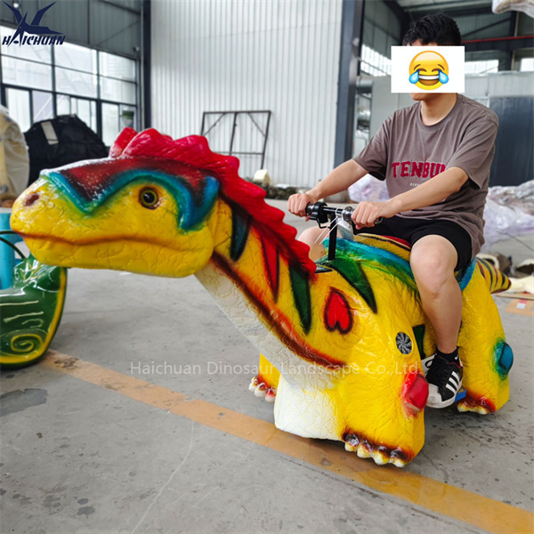 Excellit Inter Ceteros cum Nostris Authenticis Iurassici Parki Equis in Dinosauris