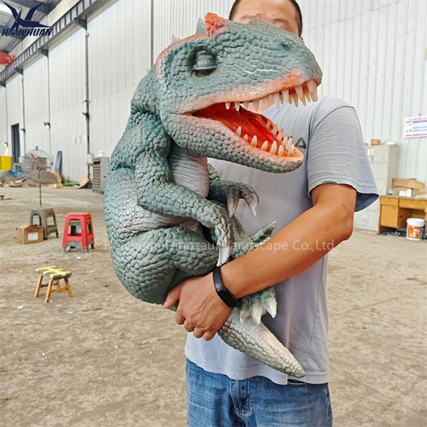 Pakawalan ang kasiyahan mula sa panahon ng Jurassic gamit ang aming realistiko at buong katawang dinosaur na mga palara