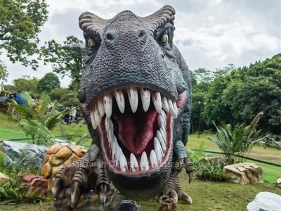 Tillverkning av anpassade animatroniska dinosaurier – från 3D-design till verklighet