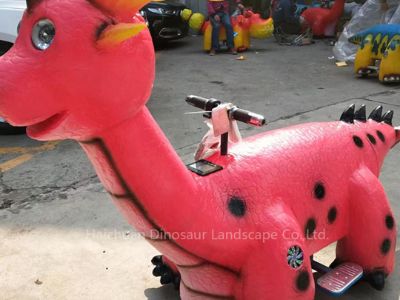 Betydelsen av högkvalitativa material i en slitstark realistisk dinosauriefigur