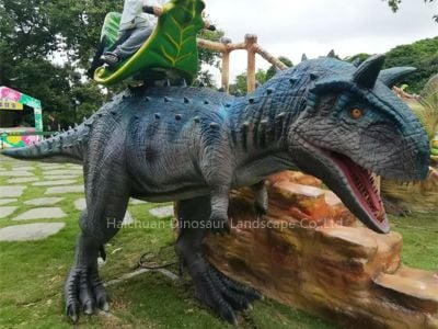 Jämförelse av motorer i en högprecisionsspecialanpassad animatronisk dinosaurie