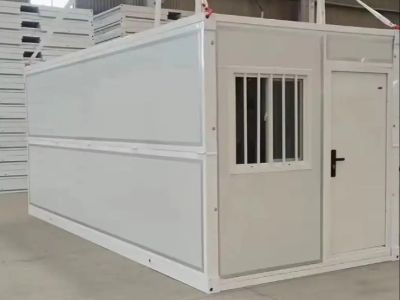 What makes our foldable container house highly resistant to weather