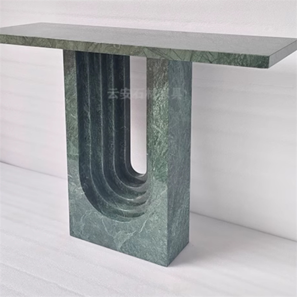 Impress your customers with our top-tier marble pedestal side tables