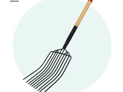 How a Farming Fork Supports Efficient Compost Turning