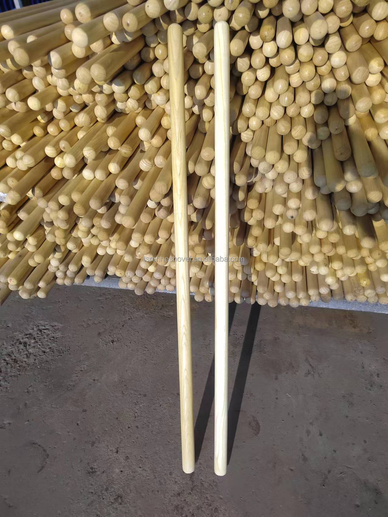 Factory Direct Produce Farming Agricultural Tools Smooth High Quality Long Wooden Handle for Garden Hoe supplier
