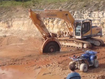 Bucket Penghancur untuk Kitar Semula Konkrit: Meningkatkan Penggunaan Semula Sisa Pembongkaran di Lokasi