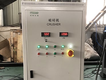 1500 High Capacity Small Size Waste Plastic Crusher / HDPE PP Bottle, Barrels Plastic Crusher Machine supplier