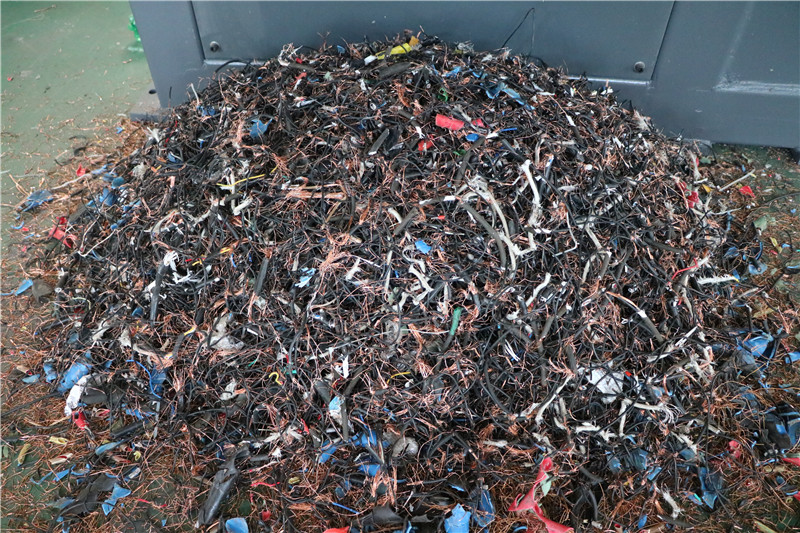 Single Shaft Shredder HDPE PE PP Lumps Plastic Pipe Shredding Machine factory