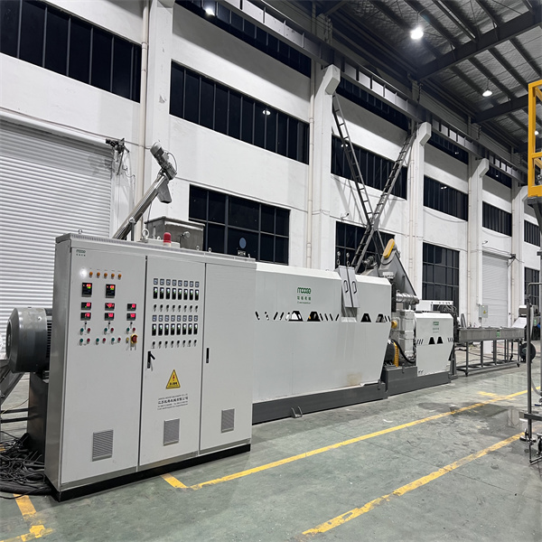 Want to save the planet? Use the waste plastic extrusion machine!