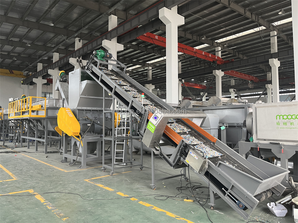 PVC PET Bottle Plastic Shredder Crusher Machine supplier