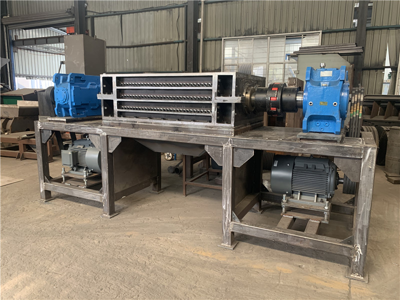 Computer Plastic Wire Mesh Double Shaft Shredder Machine supplier