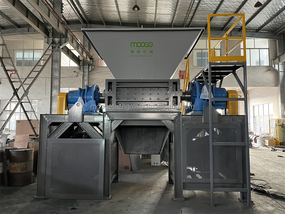 Shredder HDPE LDPE PE PP ABS Lump Plastic Bottle Crushing Machine Plastic Double Shaft Shredder factory