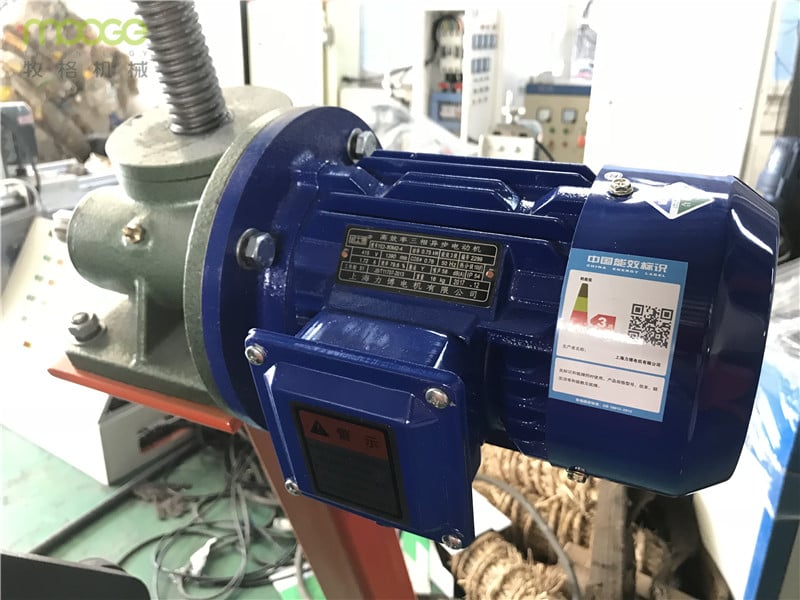 Waste Plastic PET HDPE Bottle Crusher/Wet Crushing Machine manufacture