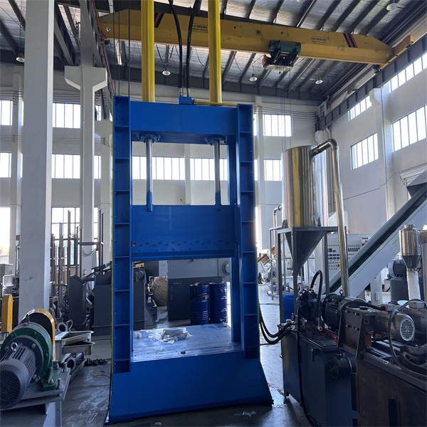 Revolutionize the recycling industry by investing in a waste plastic cutting machine