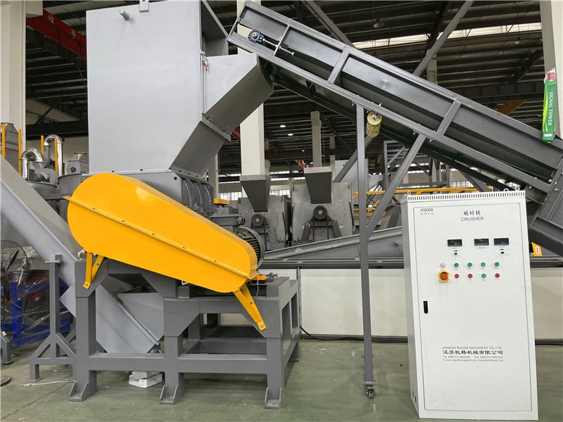 Waste Plastic PET HDPE Bottle Crusher/Wet Crushing Machine factory