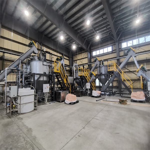 The innovative process of pet bottle flakes machine