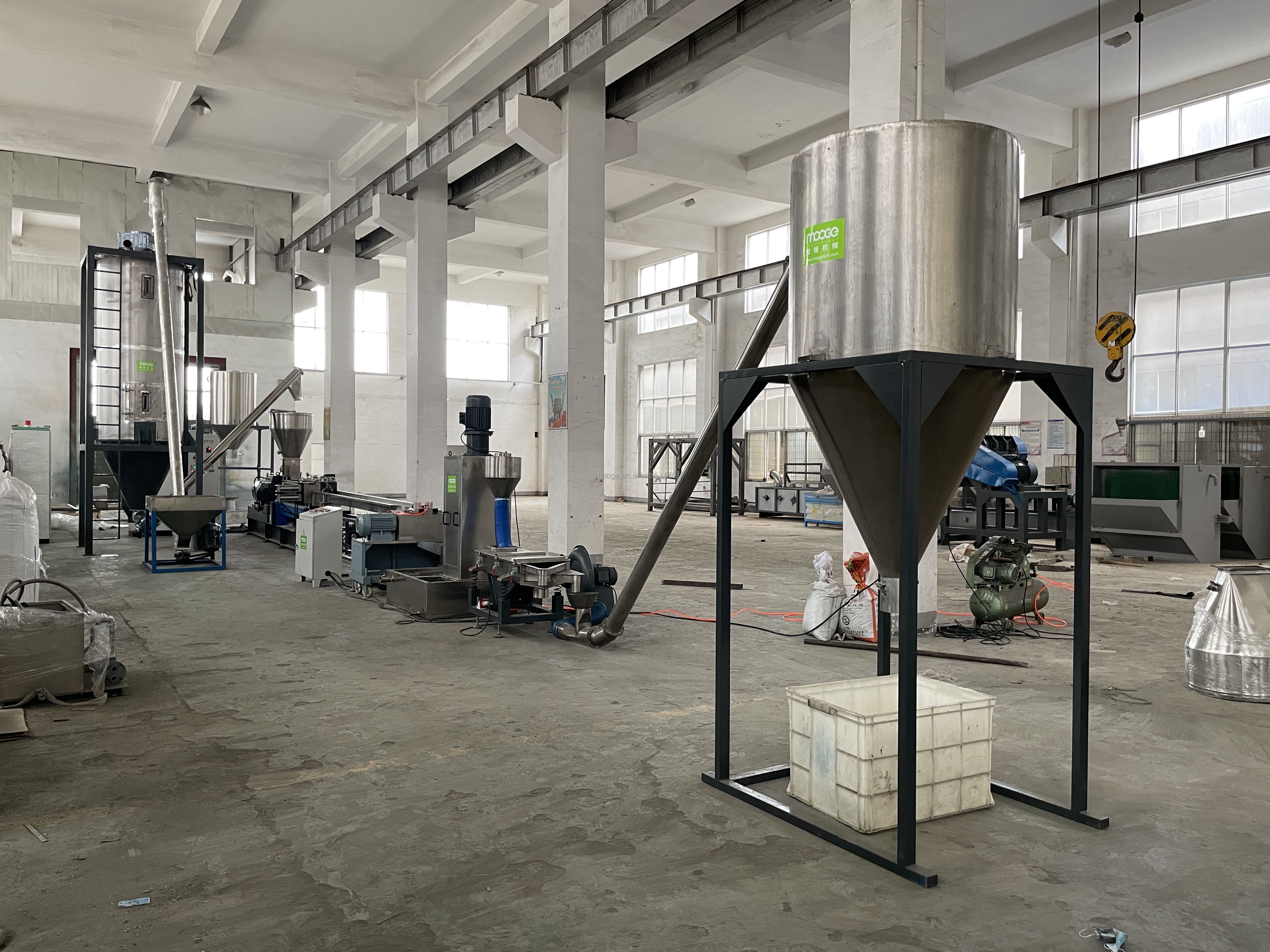 PP PE Pet Plastic Pelletizing Machine / Waste Plastic Recycling Machine / Plastic Granulators supplier