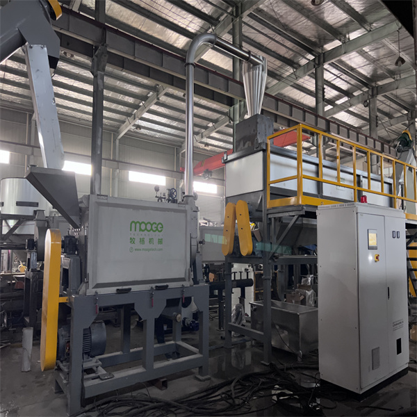 The Recycle Plastic Waste Machine