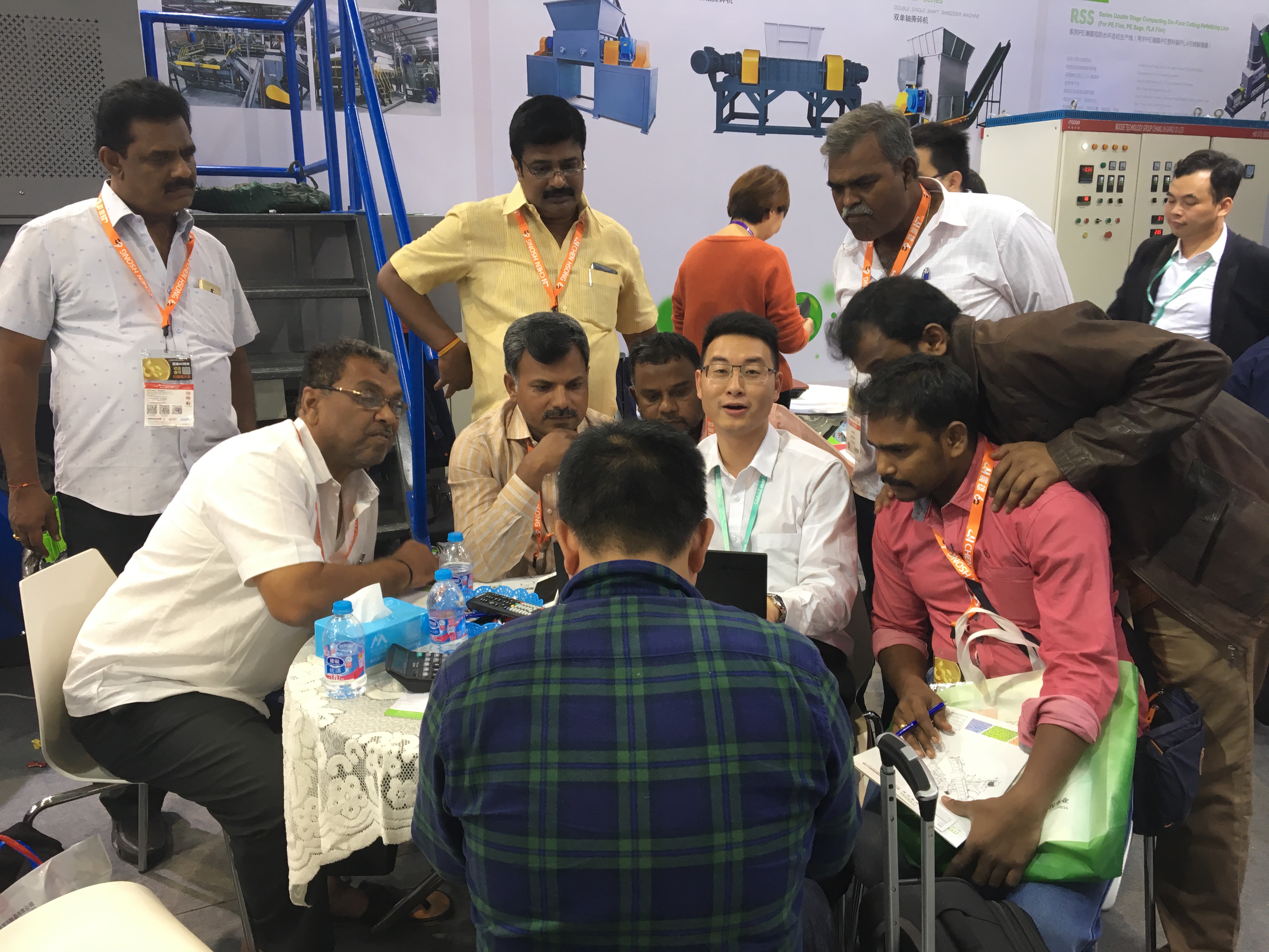 Recycled Plastic PET Bottle Crushing Line supplier