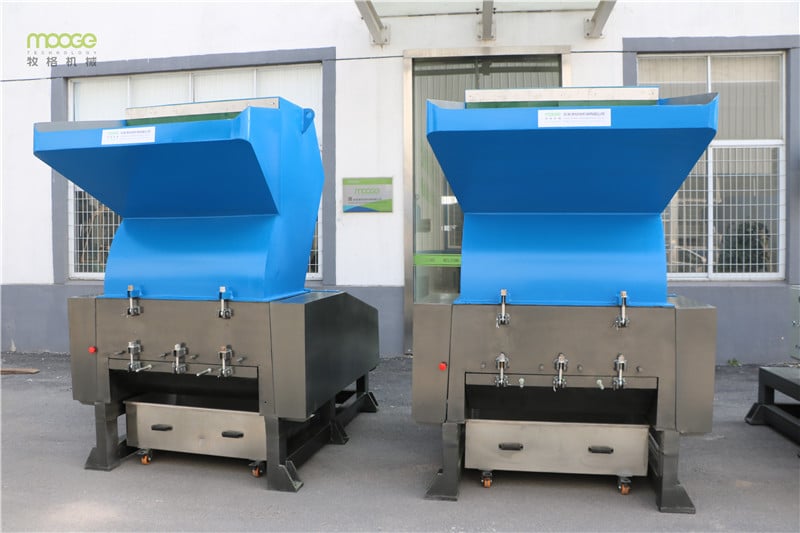1500 High Capacity Small Size Waste Plastic Crusher / HDPE PP Bottle, Barrels Plastic Crusher Machine details