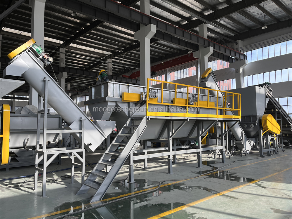 Shredder Plastic Bottle Crushing Machine LDPE HDPE PE PP Bottle Washing Line Plastic Recycling Machine factory