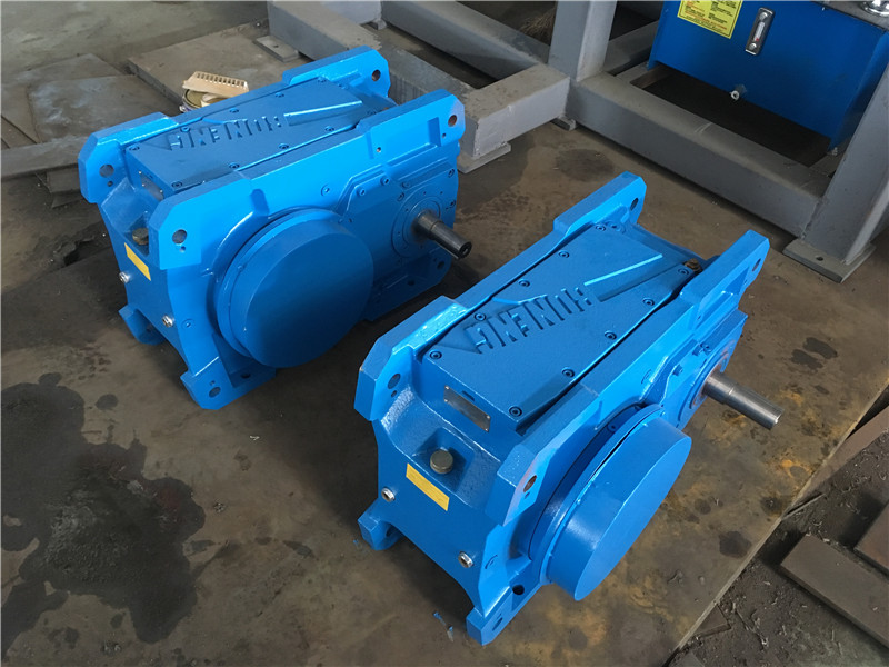Single Shaft Shredder HDPE PE PP Lumps Plastic Pipe Shredding Machine manufacture