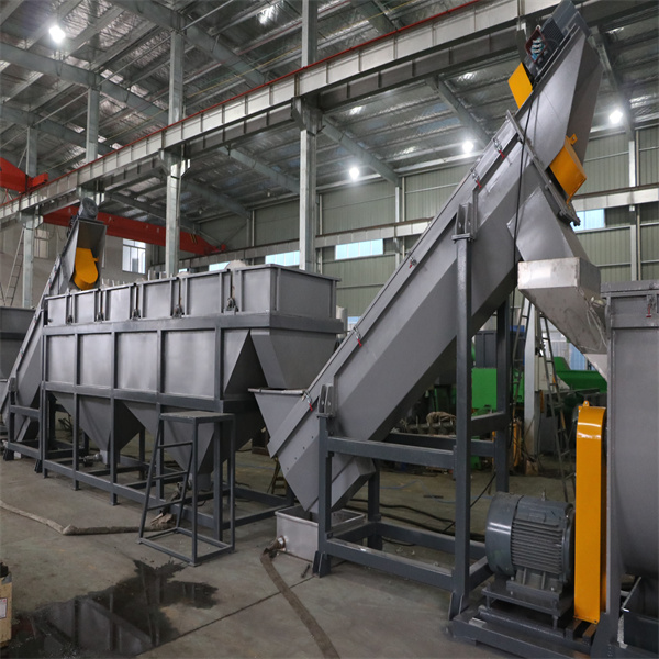 Cutting-Edge Recycling Machine