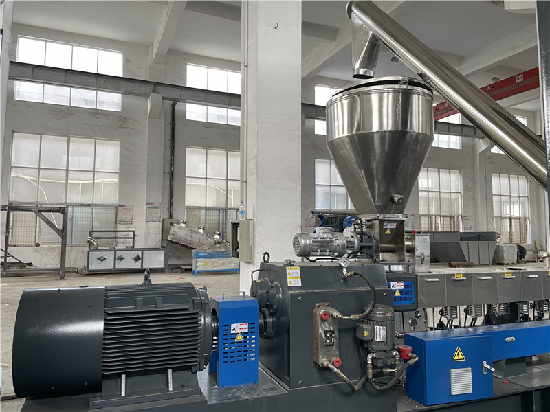 PP PE Pet Plastic Pelletizing Machine / Waste Plastic Recycling Machine / Plastic Granulators details