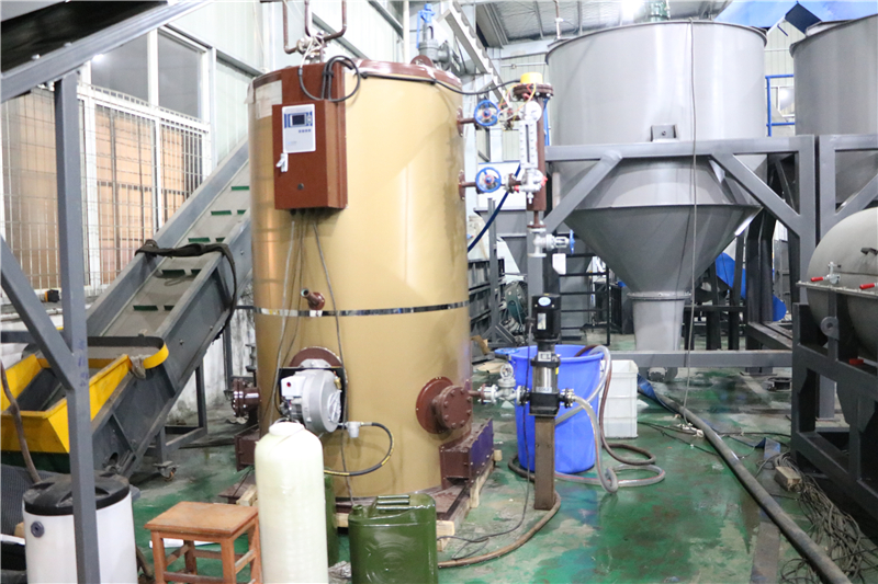 Recycled Plastic PET Bottle Crushing Line manufacture