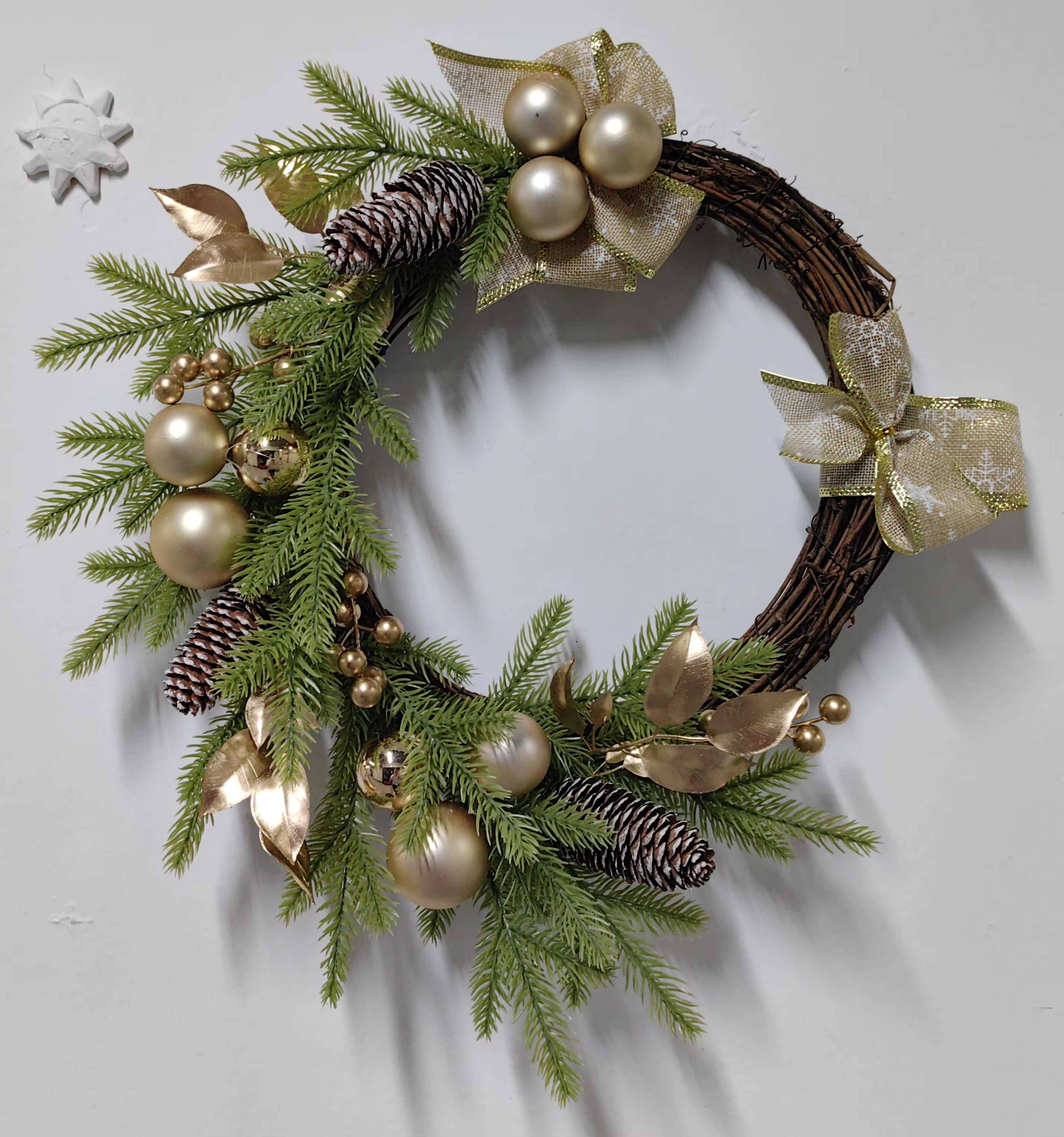 product yiwu factory customizable 24 eco friendly pvc artificial christmas wreath garland pine needle material for home use-18