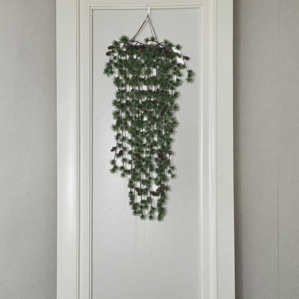 2025 Yiwu Best Selling Mini Pine Needle Christmas Hanging Decoration 25*25*68cm Modern Leaf Door Ornaments manufacture