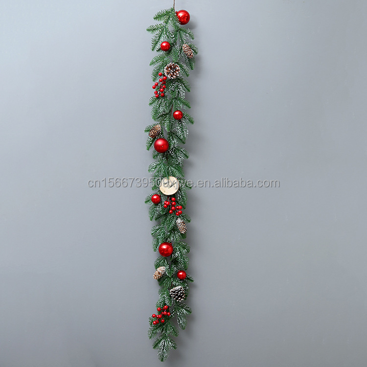 Christmas Decor Supplies Luxury 50cm Red Christmas Wreath Eco-Friendly PE & Cloth with PVC & Rattan Decorated Christmas Wreath manufacture