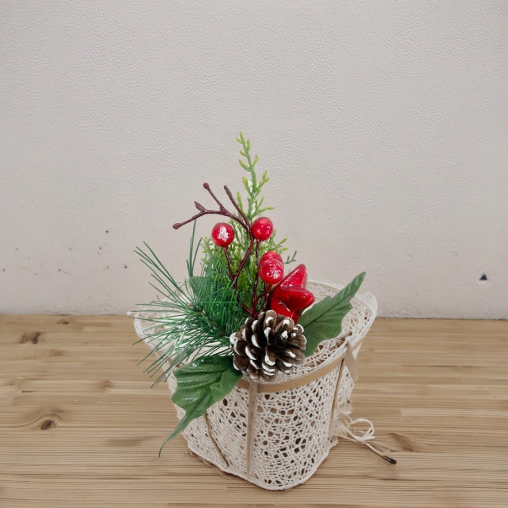 Hot Sale 20cm Christmas Tree Decor Picks for Amazon Exclusive Leaf-Shaped Berry and Pine Cone Ornaments for Xmas Decoration supplier