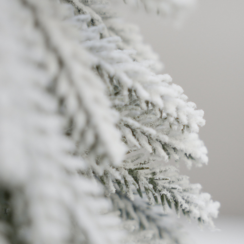 Luxury 18*18*52cm PE Christmas Tree for Home Wedding & Party Decorations Heavy Snow Flocked Factory Wholesale details