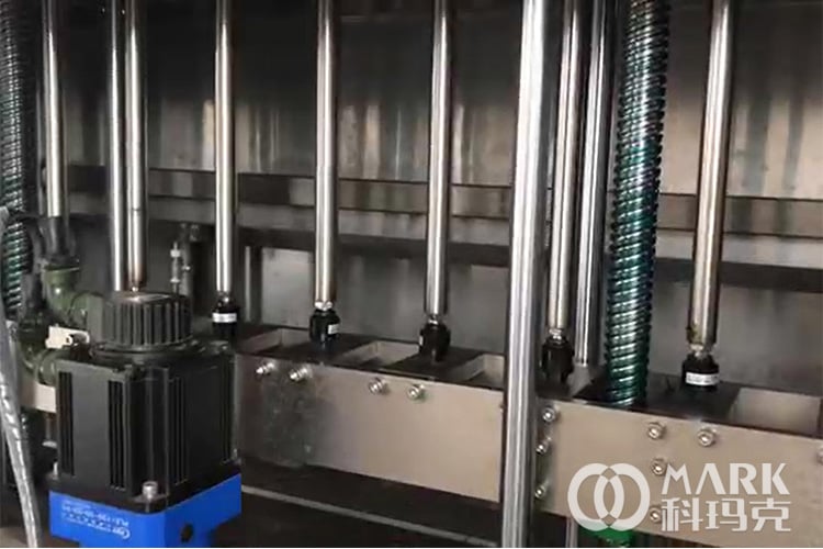 liquid filling machine (8).jpg
