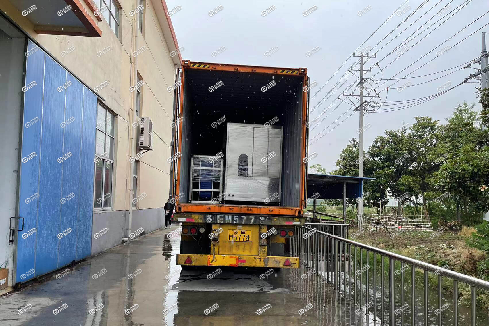 A 1 Gallon Filling Line To America Puerto Rico